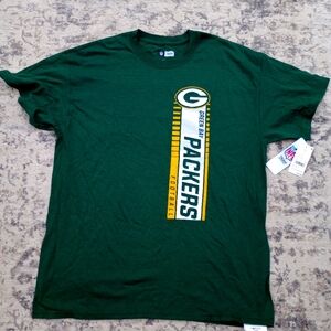 NWT GreenBay Packers Men's Shirt. Large